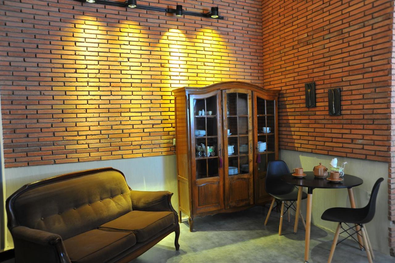 Brickwall Tbilisi-Tbilisi Vibe Екстериор снимка